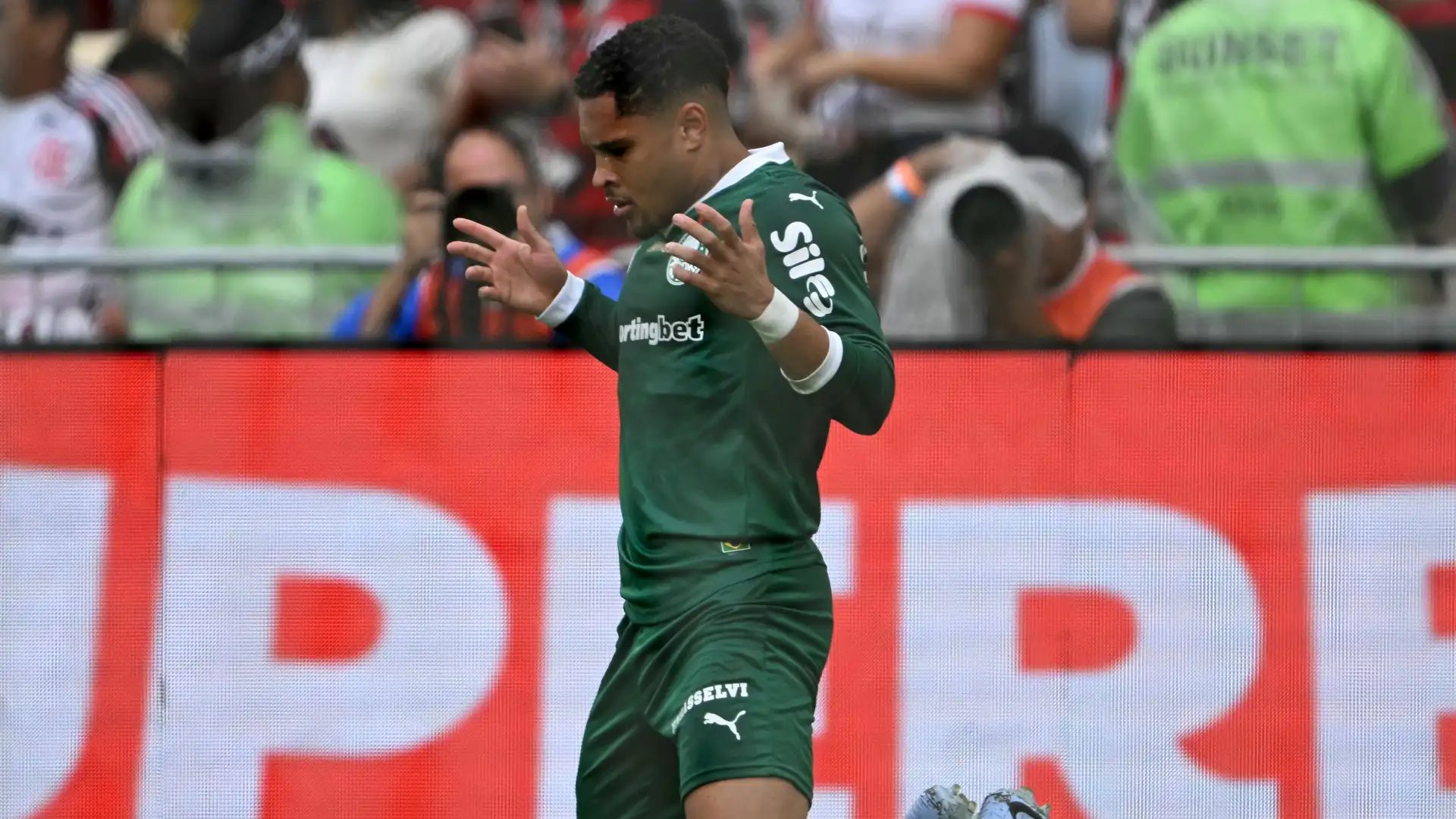 拉斯出战, 门巴萨豪掷 拉斯出战, 门巴萨豪掷